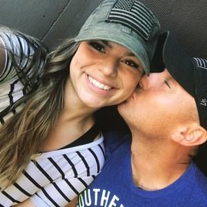 Meet your Posher, Sienna